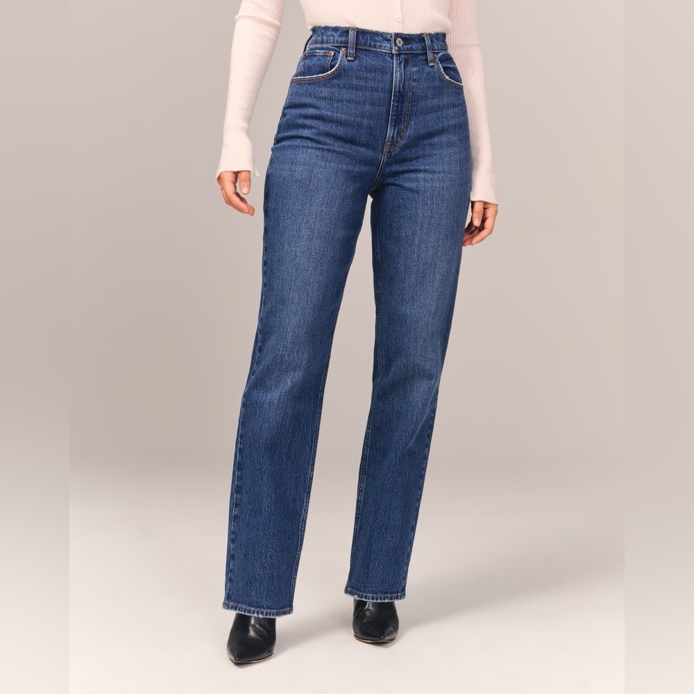 NWOT Abercrombie Curve Love 90s Straight Jean (Dark Wash) Size 26/2L